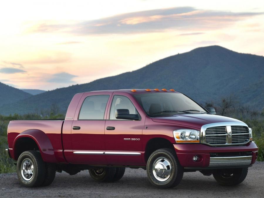  Dodge Ram 3500 Mega Cab 2006 года  (фото 6 из 13)